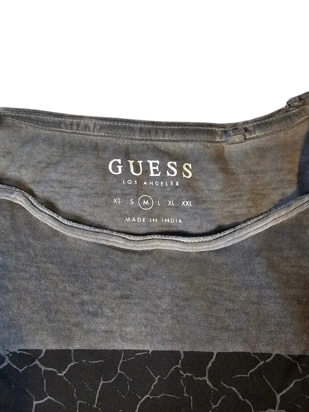 Guess Gray Logo Tag Tee Size Medium - Picture 3 of 4